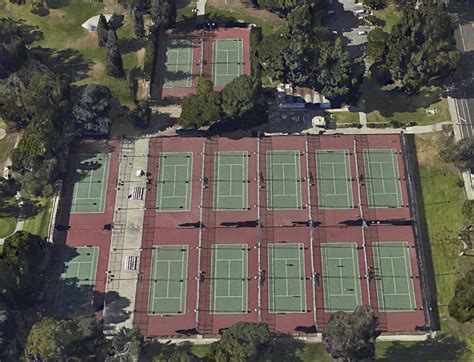Cheviot hills tennis - I’ve played in Santa Monica once. I recall they had quite a few courts…maybe 10 or 12. It’s in a public park.